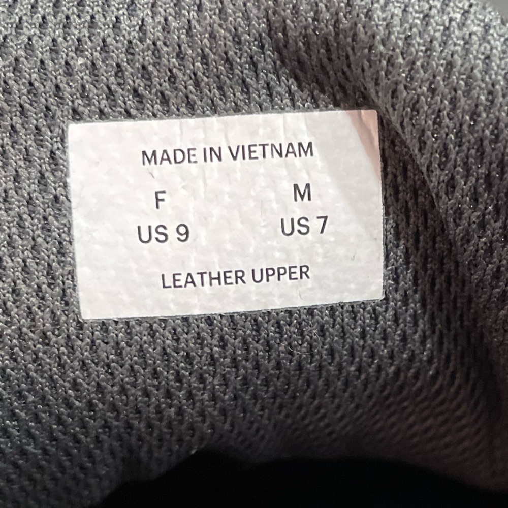 Everlane Trainer, Black Leather & Grey Suede NWOB - Picture 4 of 11